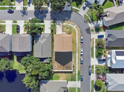 Single Family Residence in Melbourne FL 1190 OLDE BAILEY Ln 24.jpg