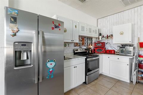 Single Family Residence in Melbourne FL 1190 OLDE BAILEY Ln 4.jpg