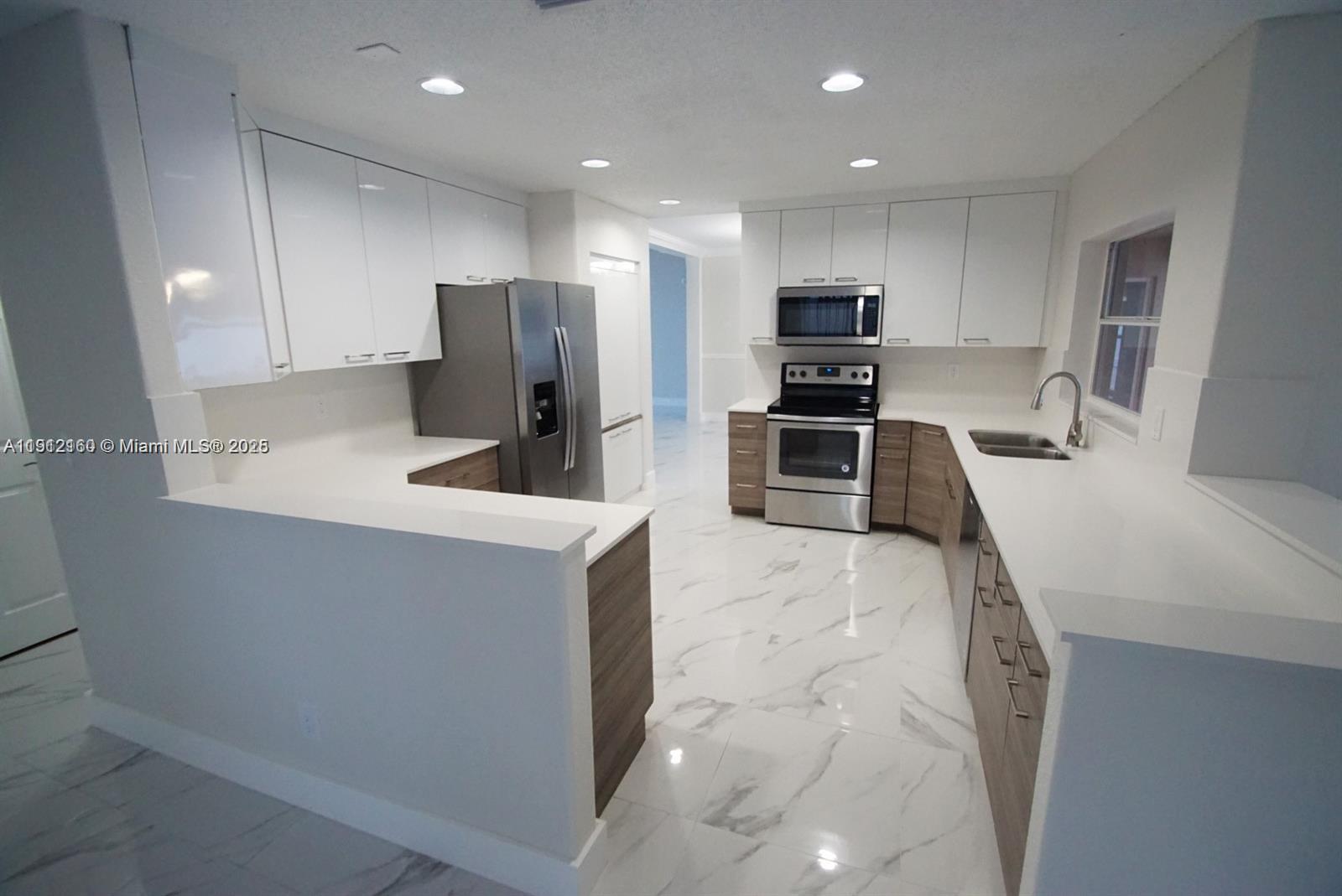 SILVER LAKES AT PEMBROKE - Residential