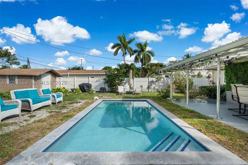 Photo of 1935 Arthur St, Hollywood, FL 33020 (MLS # A12091504)