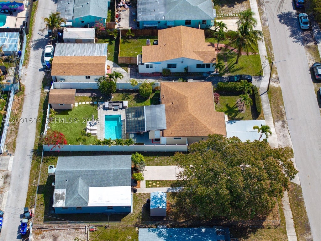 Photo of 1935 Arthur St, Hollywood, FL 33020 (MLS # A12091504)