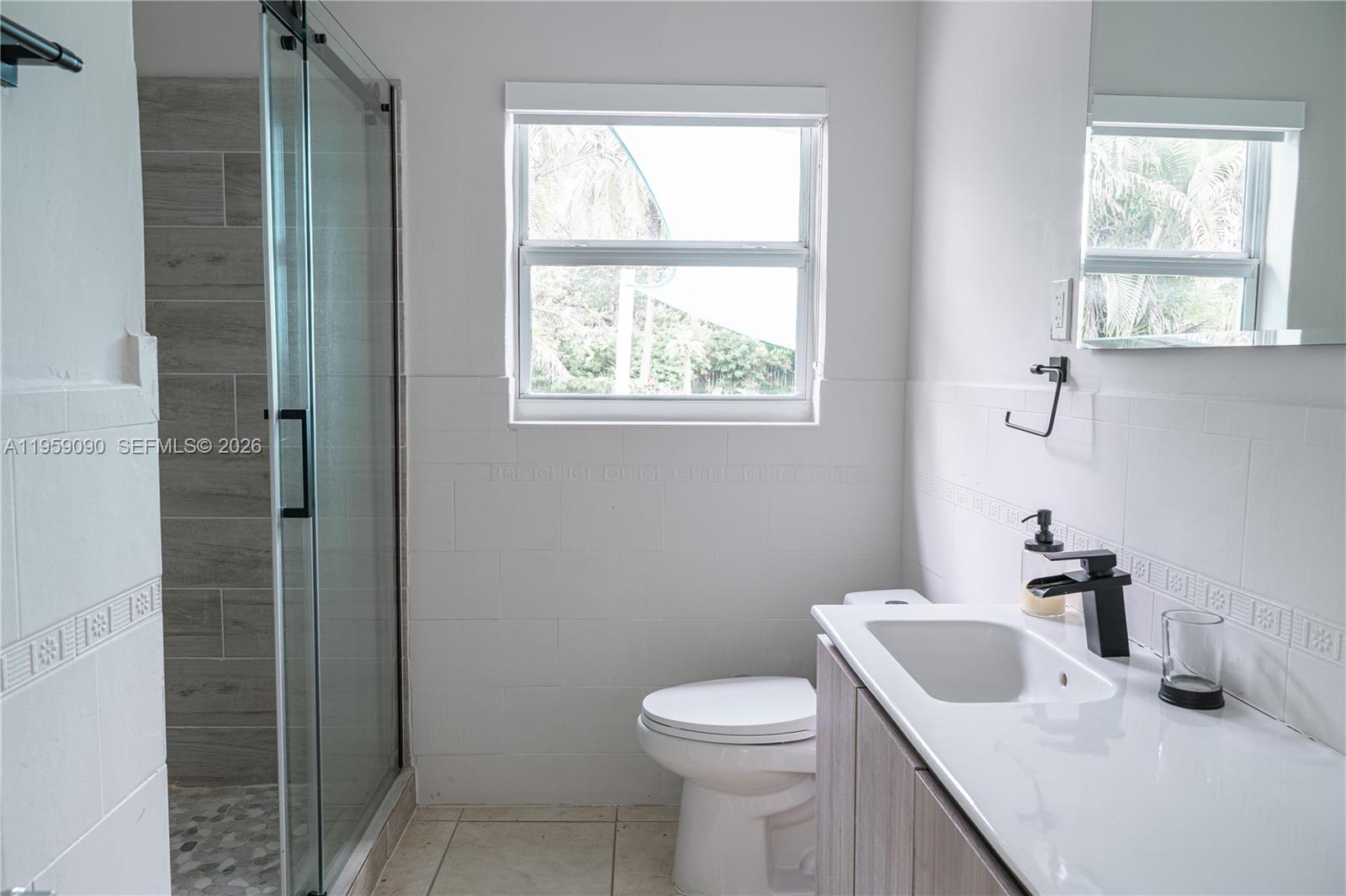 HOLLYWOOD LITTLE RANCHES - Residential