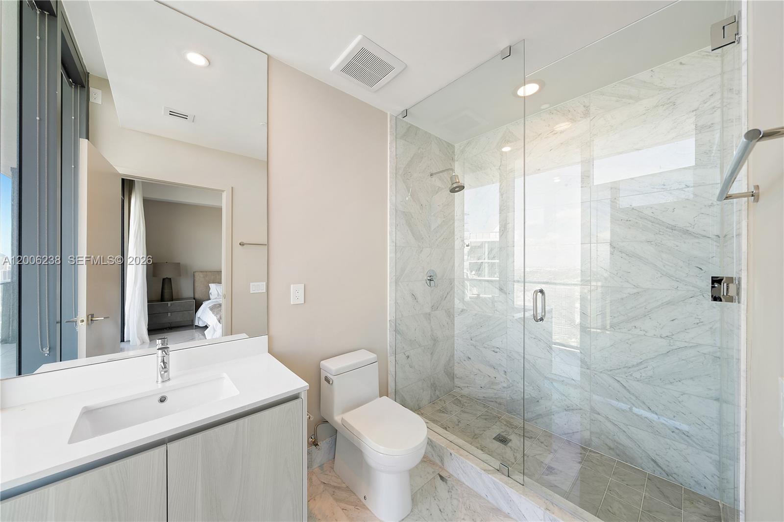 ONE PARAISO CONDO - Residential