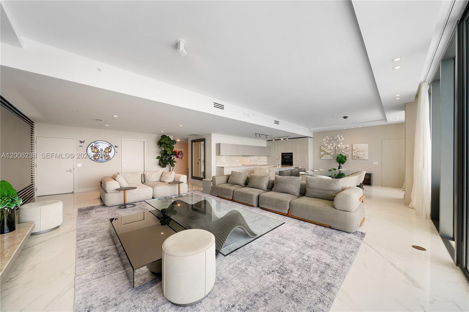 ONE PARAISO CONDO - Residential