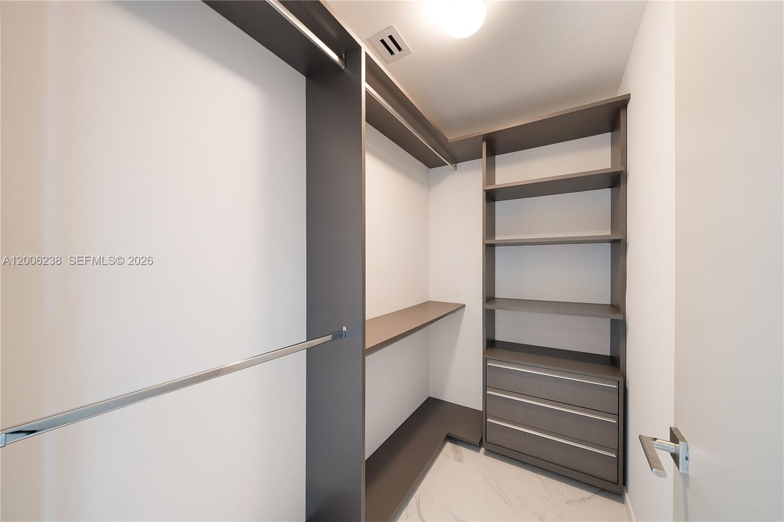 ONE PARAISO CONDO - Residential