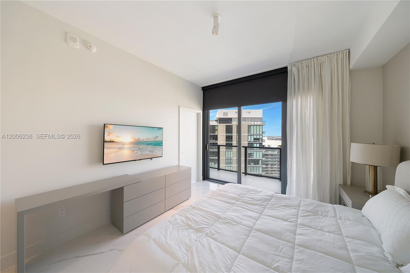 ONE PARAISO CONDO - Residential