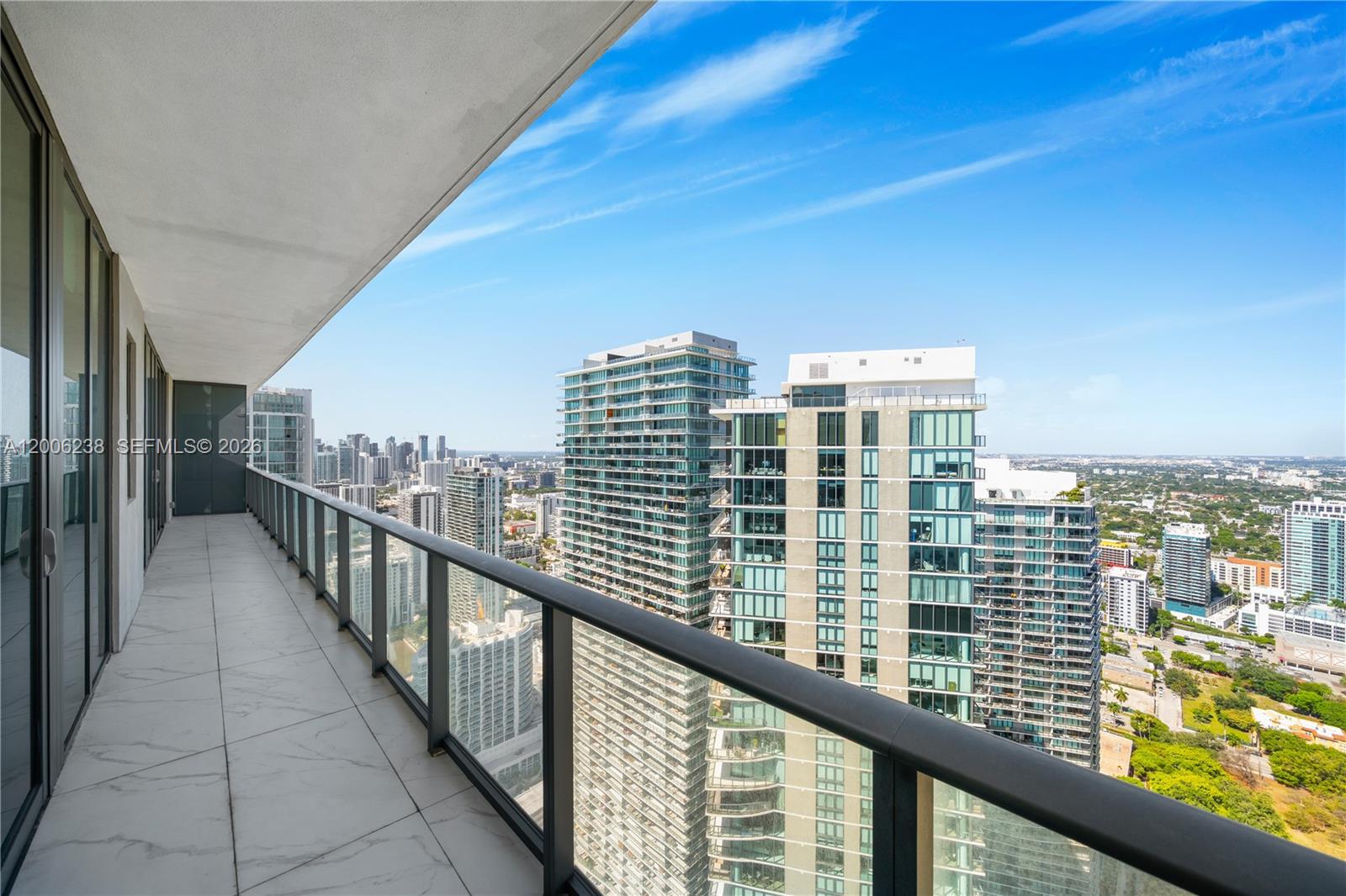 ONE PARAISO CONDO - Residential