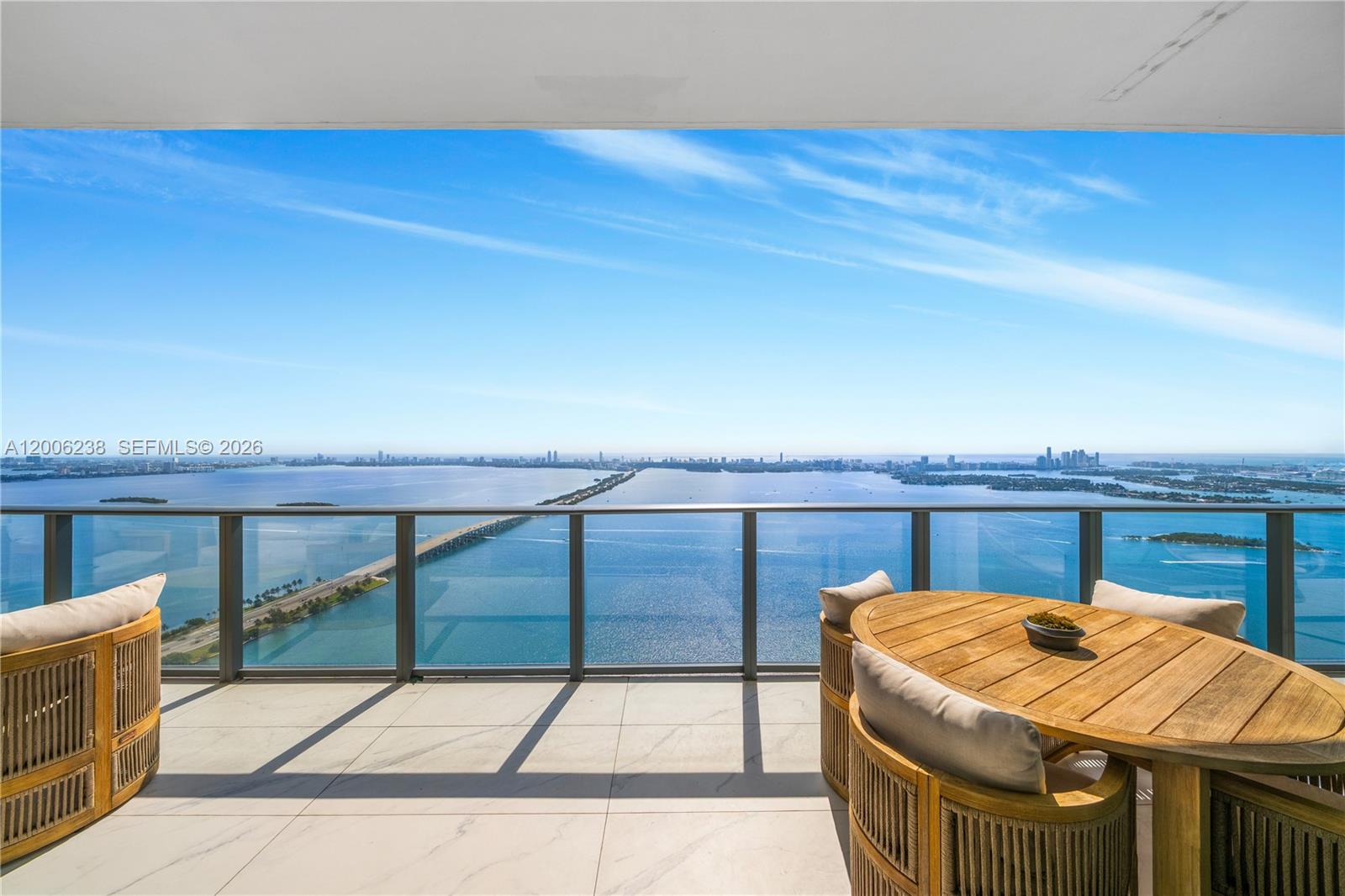 ONE PARAISO CONDO - Residential