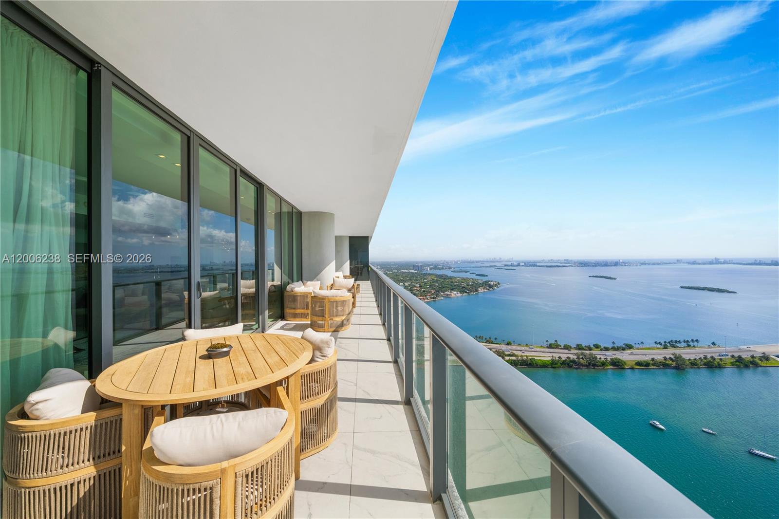 ONE PARAISO CONDO - Residential