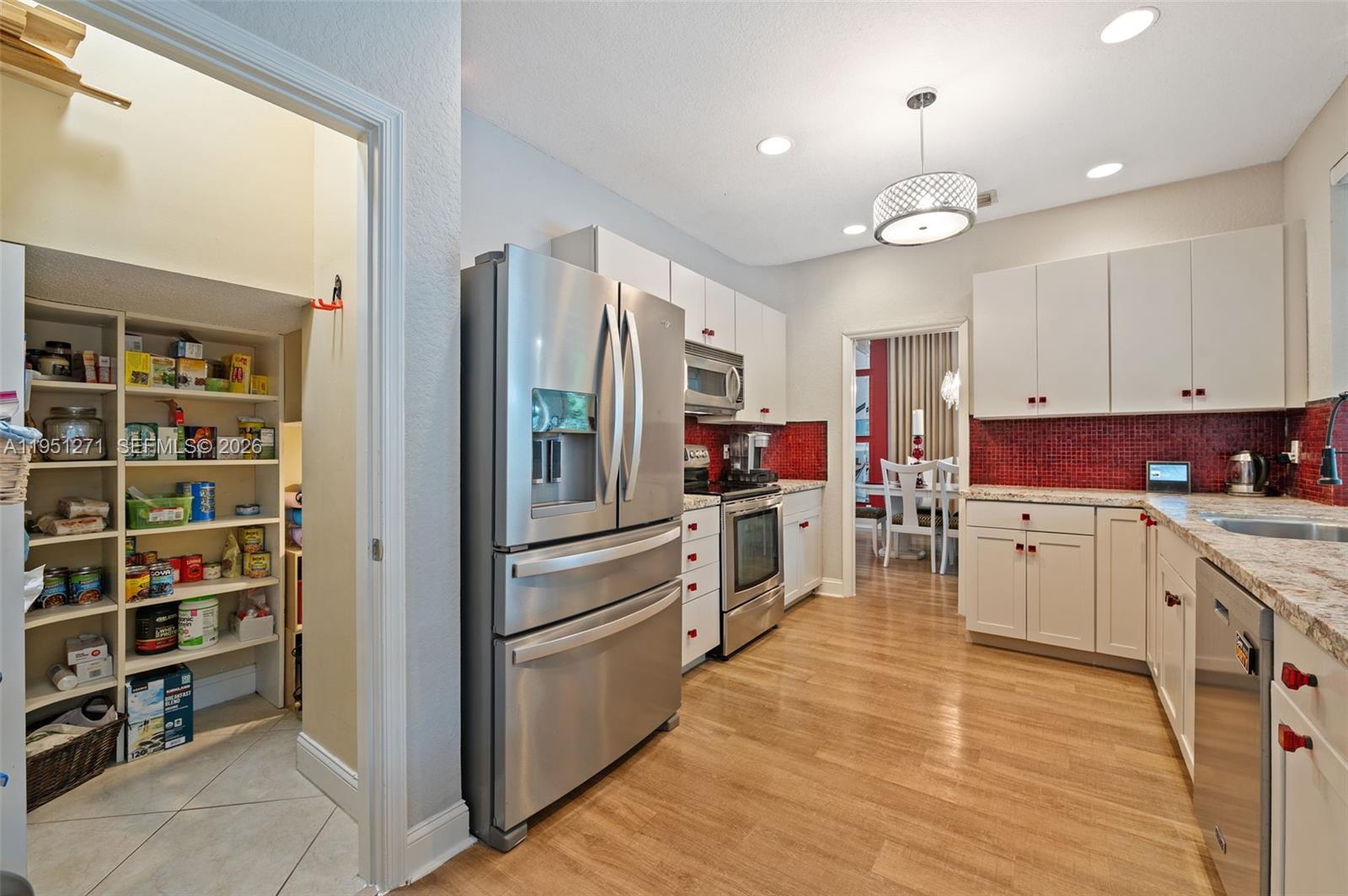 EMBASSY LAKES PHASE II - Residential