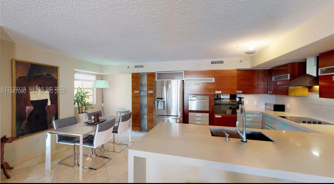 THE YACHT CLUB AT AVENTUR - Residential