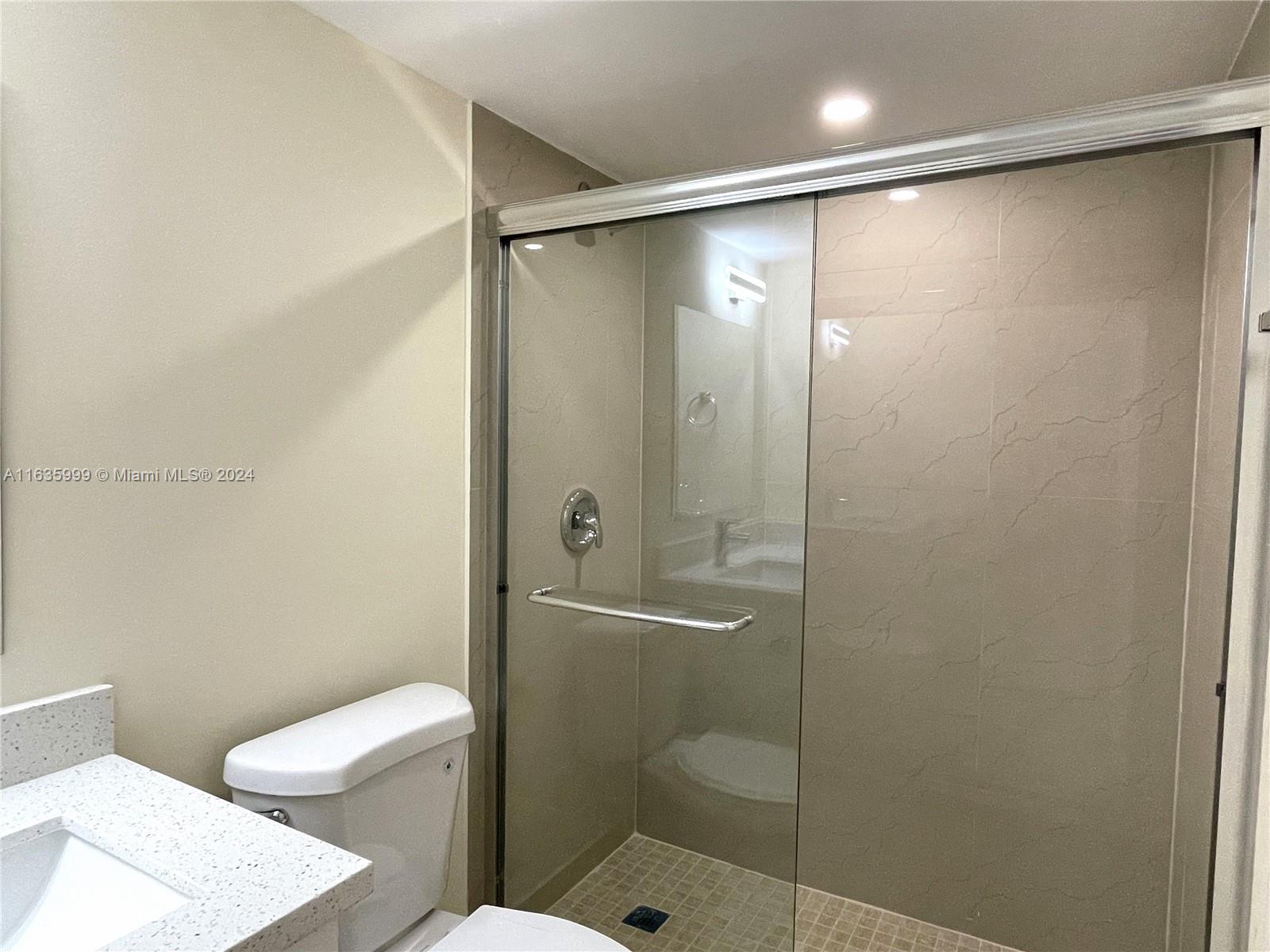 WOODSIDE APTS CONDO - Residential Lease
