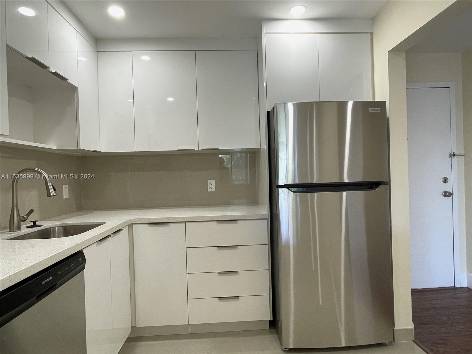 WOODSIDE APTS CONDO - Residential Lease