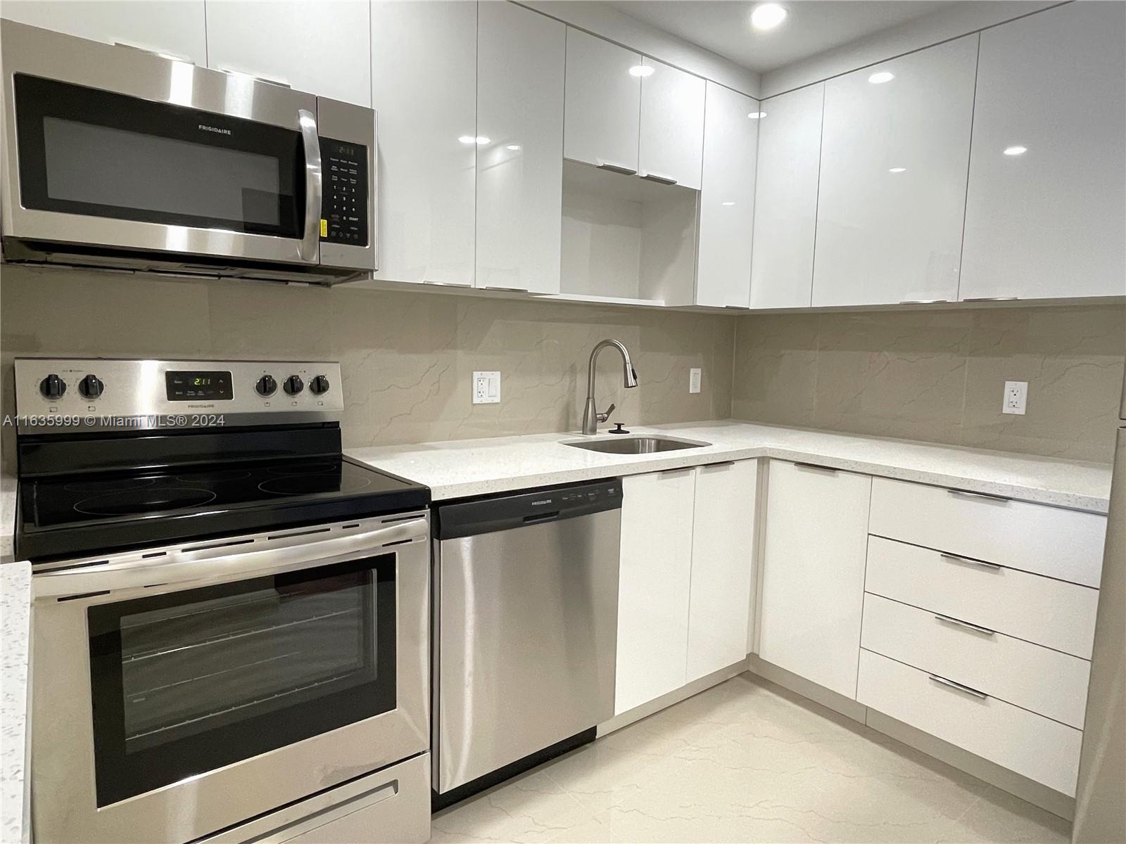 WOODSIDE APTS CONDO - Residential Lease