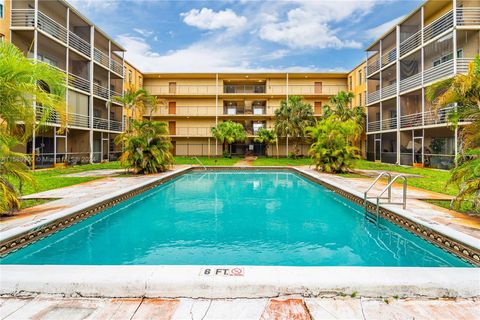 A home in Lauderdale Lakes