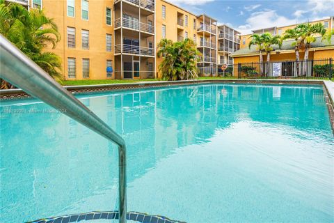 Condominium in Lauderdale Lakes FL 4848 24th Ct 13.jpg