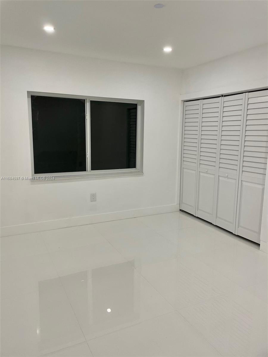 MARSEILLES CONDO - Residential