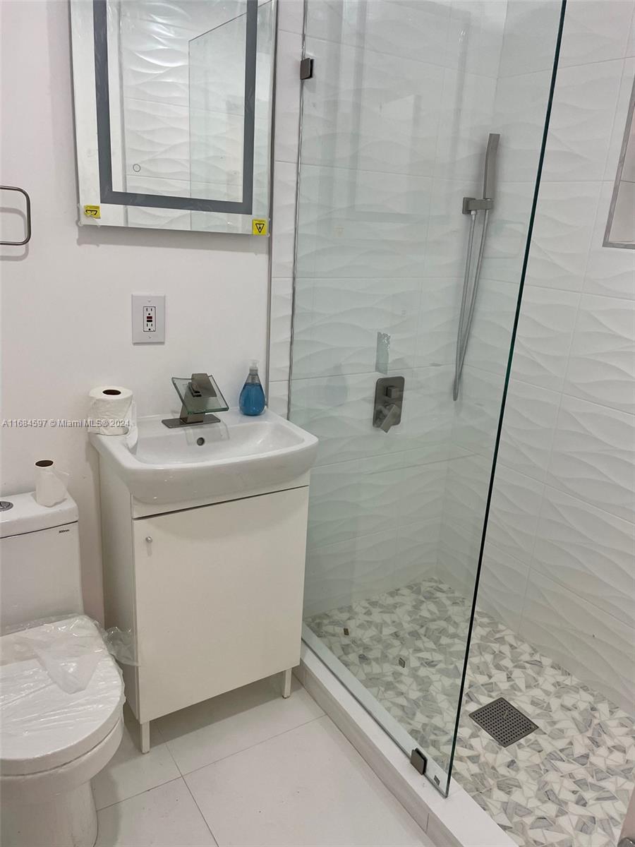 MARSEILLES CONDO - Residential