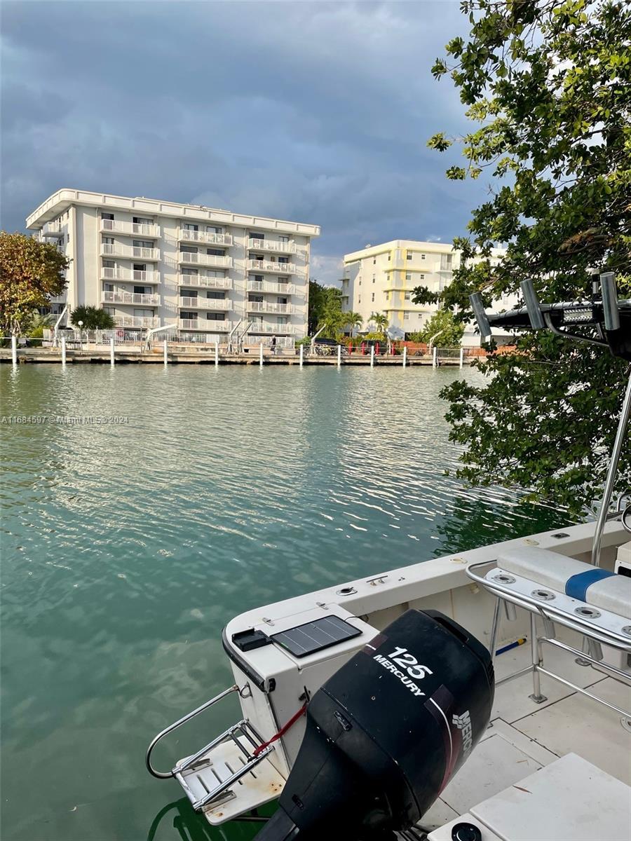 MARSEILLES CONDO - Residential