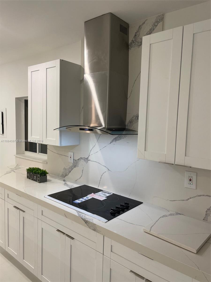 MARSEILLES CONDO - Residential