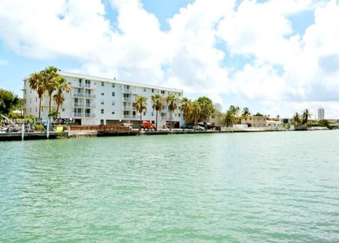 MARSEILLES CONDO - Residential