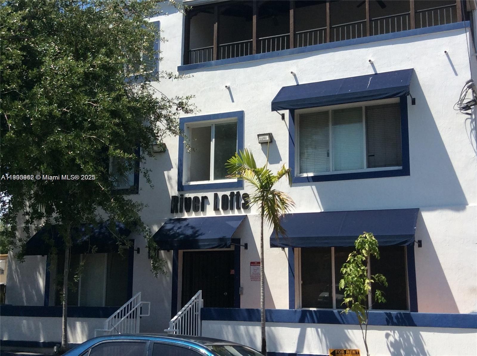 1021 NW 3rd St 206, Miami, FL, 33128/$110,000 3 1021 NW 3rd St 206