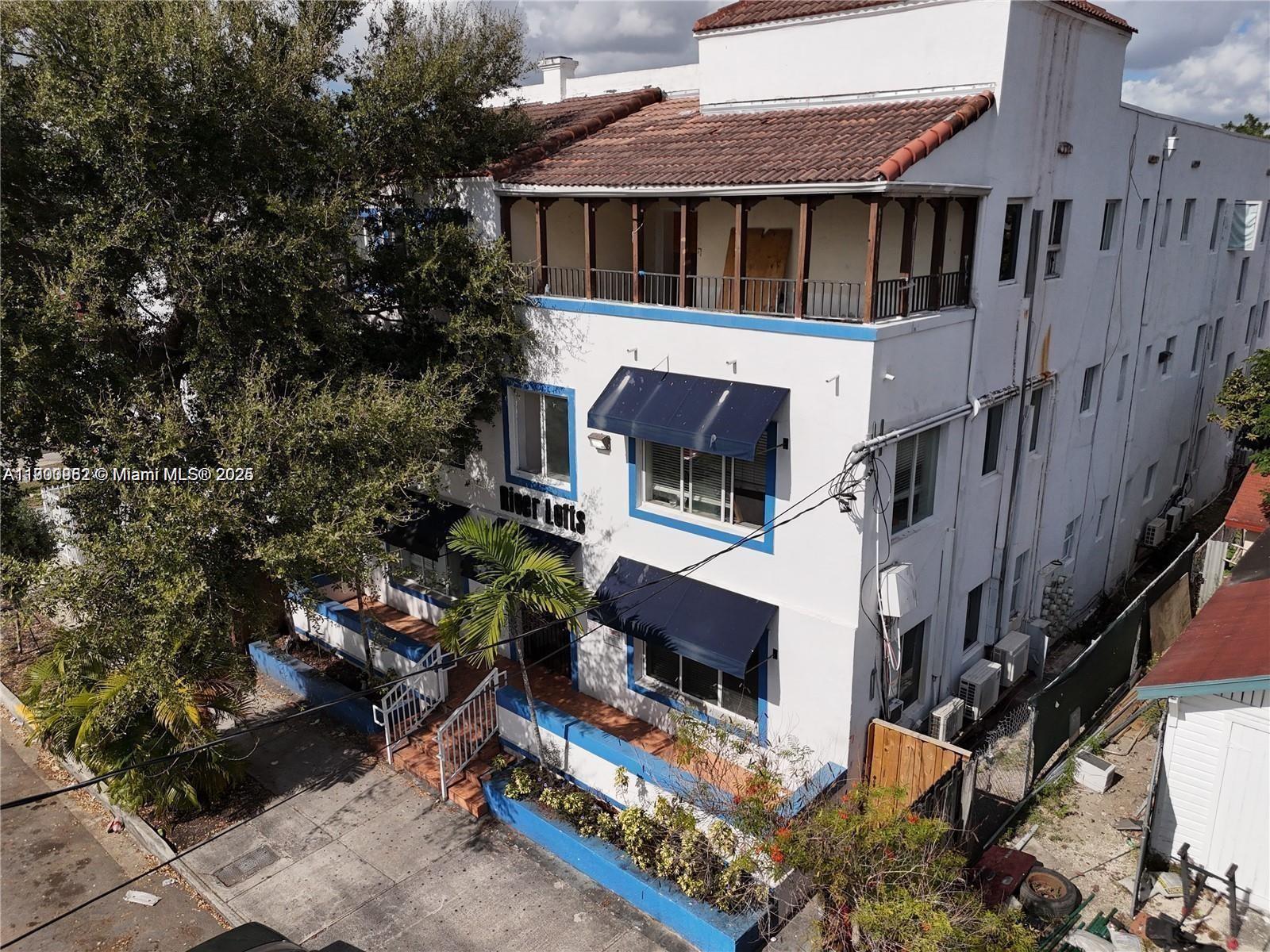 1021 NW 3rd St 206, Miami, FL, 33128/$110,000 1 1021 NW 3rd St 206