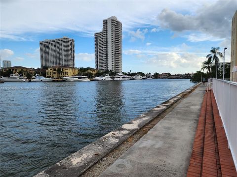 A home in Aventura