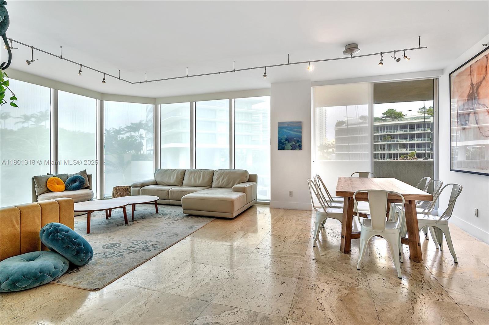 300 S Pointe Dr 403