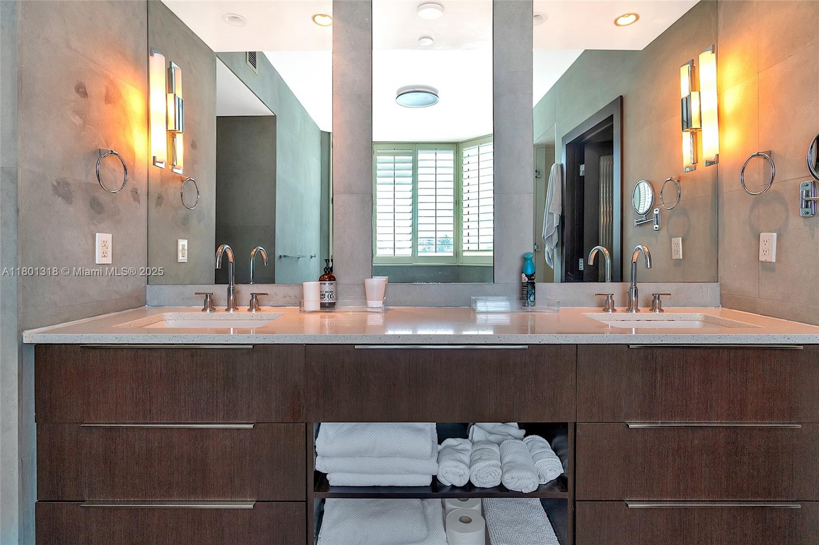 PORTOFINO TOWER CONDO - Residential Lease