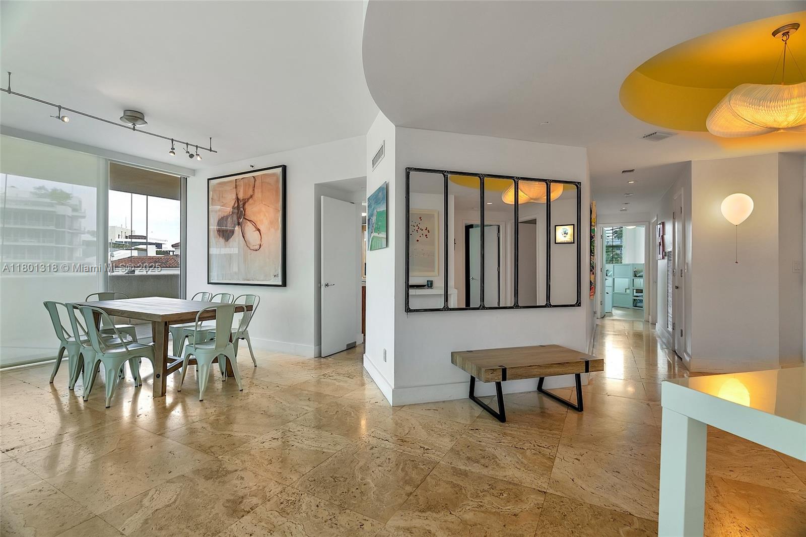 300 S Pointe Dr 403