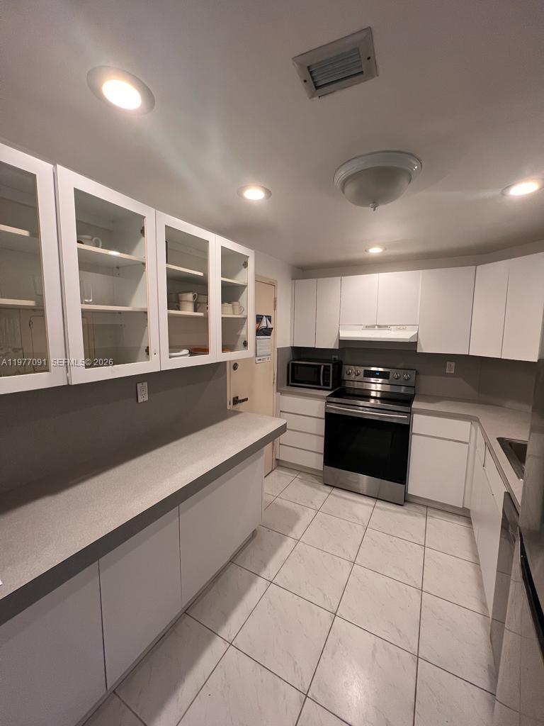 ARLEN HOUSE CONDO - Residential Lease