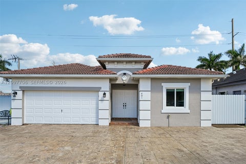 Photo of 401 SE 17th Ave, Homestead, FL 33033 (MLS # A12097706)