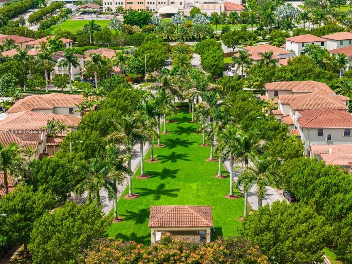 VENETIAN PARC WEST - Residential