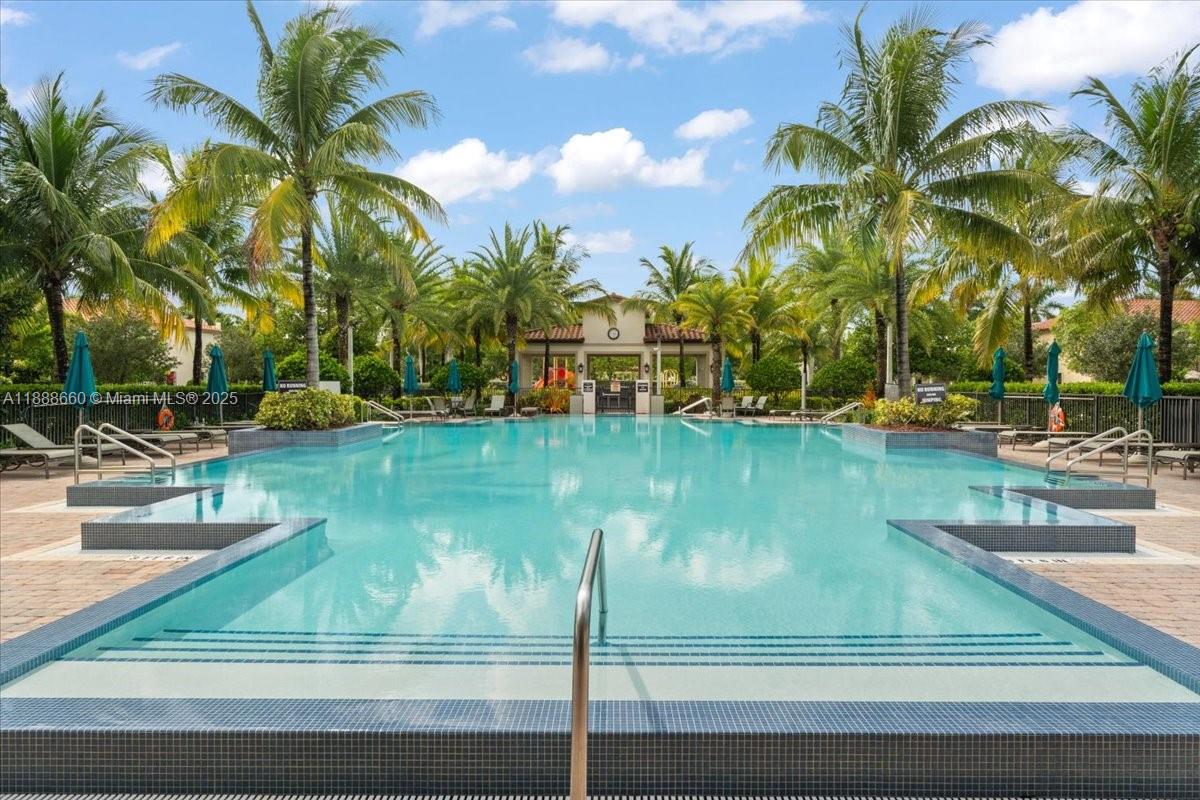 VENETIAN PARC WEST - Residential