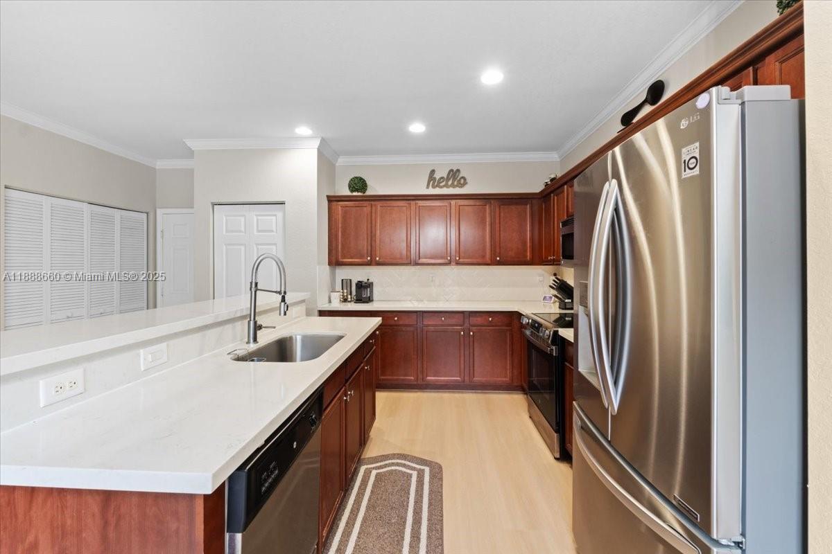 VENETIAN PARC WEST - Residential