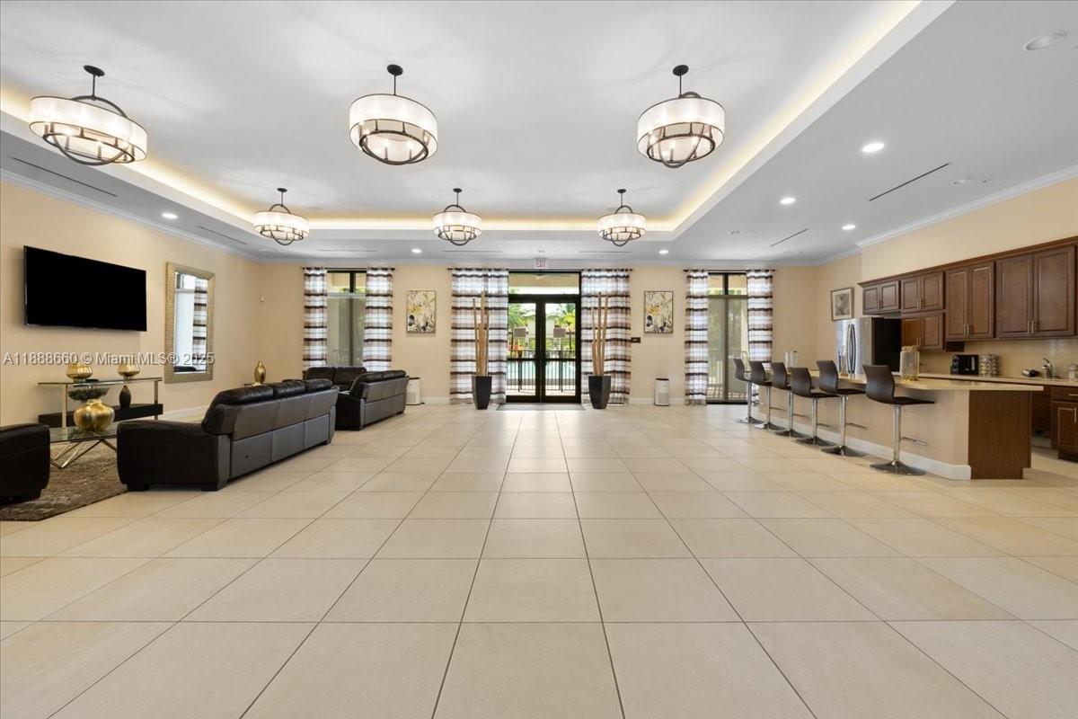 VENETIAN PARC WEST - Residential