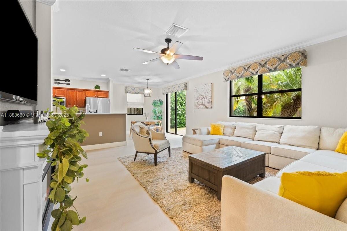 VENETIAN PARC WEST - Residential