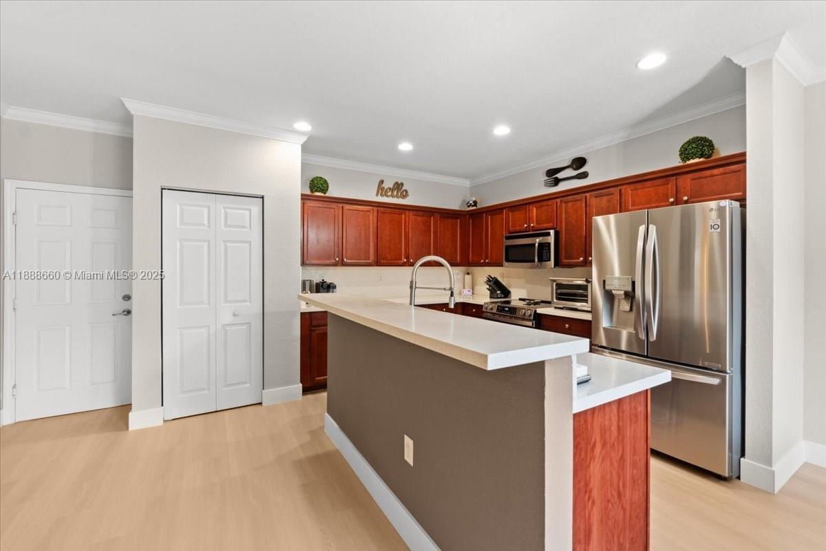 VENETIAN PARC WEST - Residential