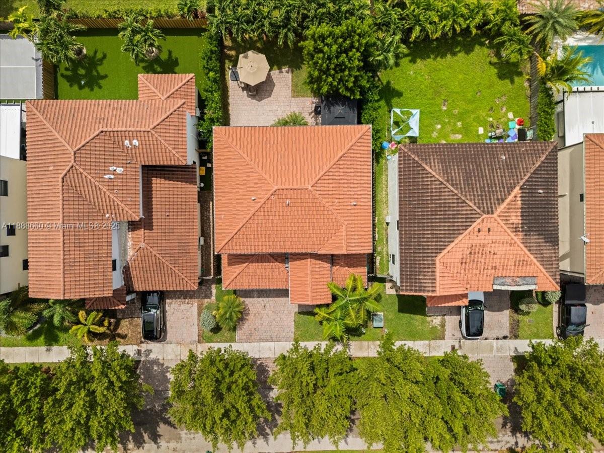 VENETIAN PARC WEST - Residential