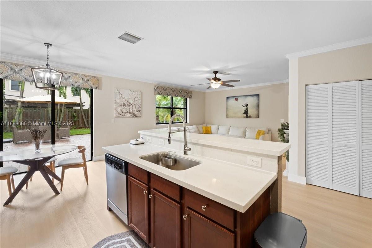 VENETIAN PARC WEST - Residential