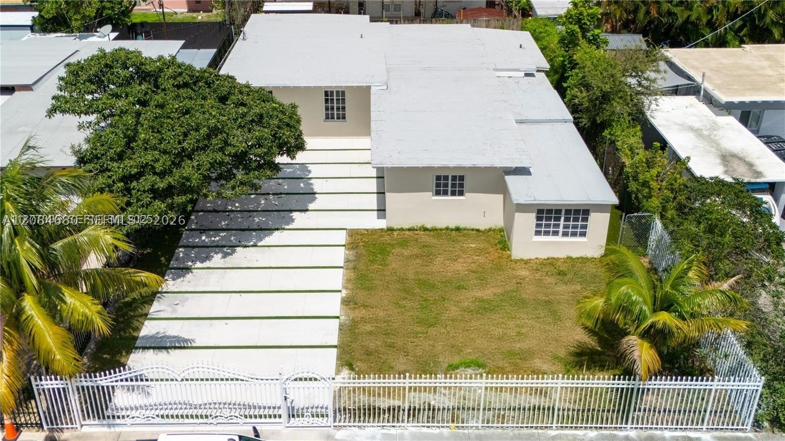 323 NW 104th Ter -