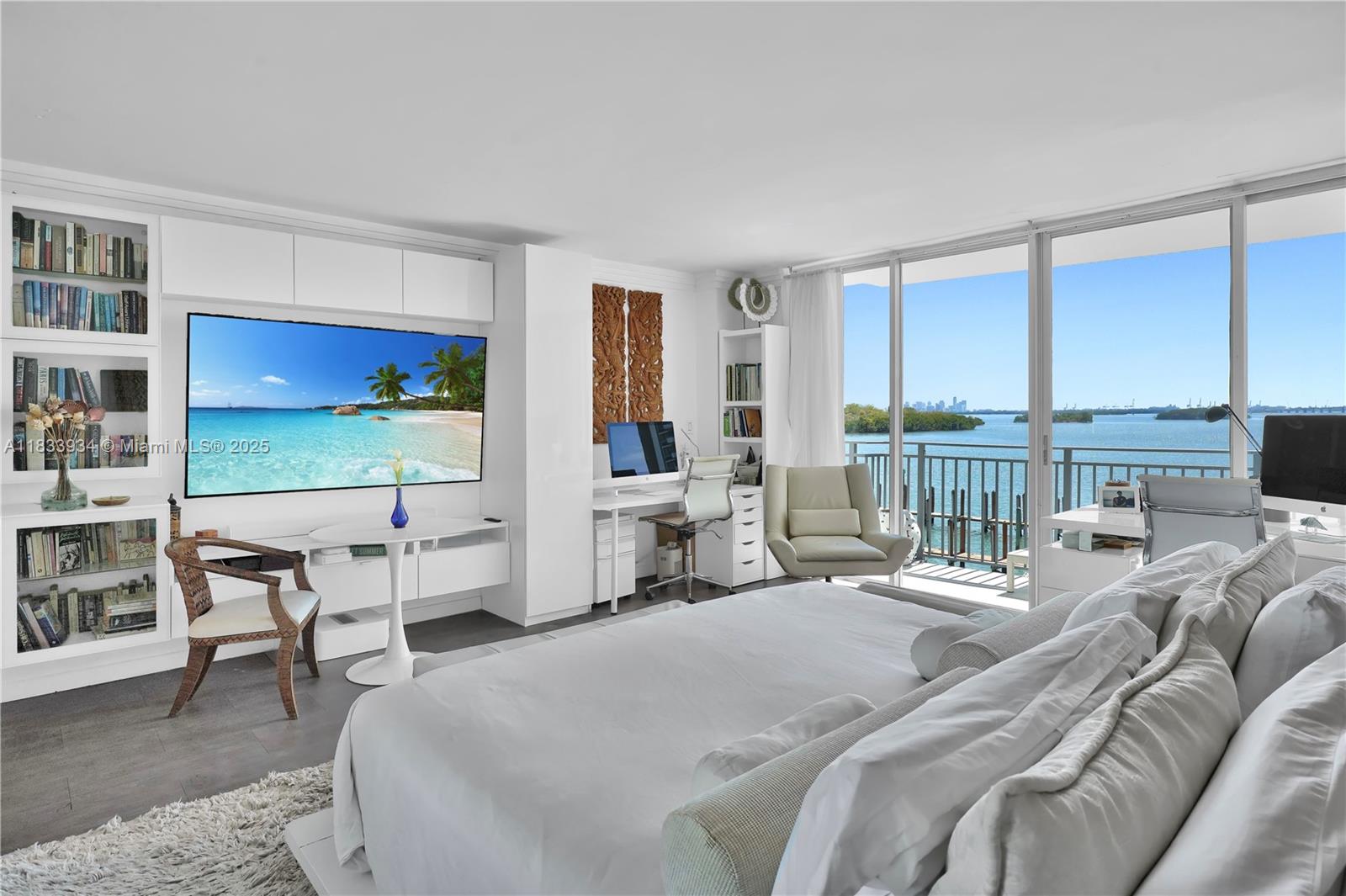 PALM BAY CONDOMINIUM - Residential