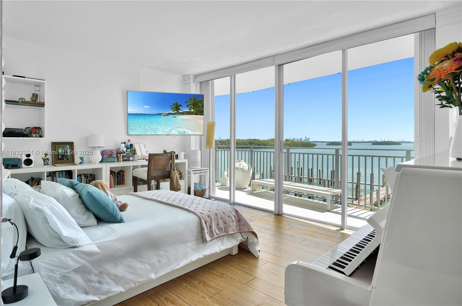 PALM BAY CONDOMINIUM - Residential