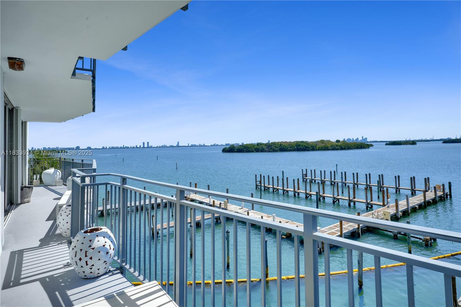 PALM BAY CONDOMINIUM - Residential