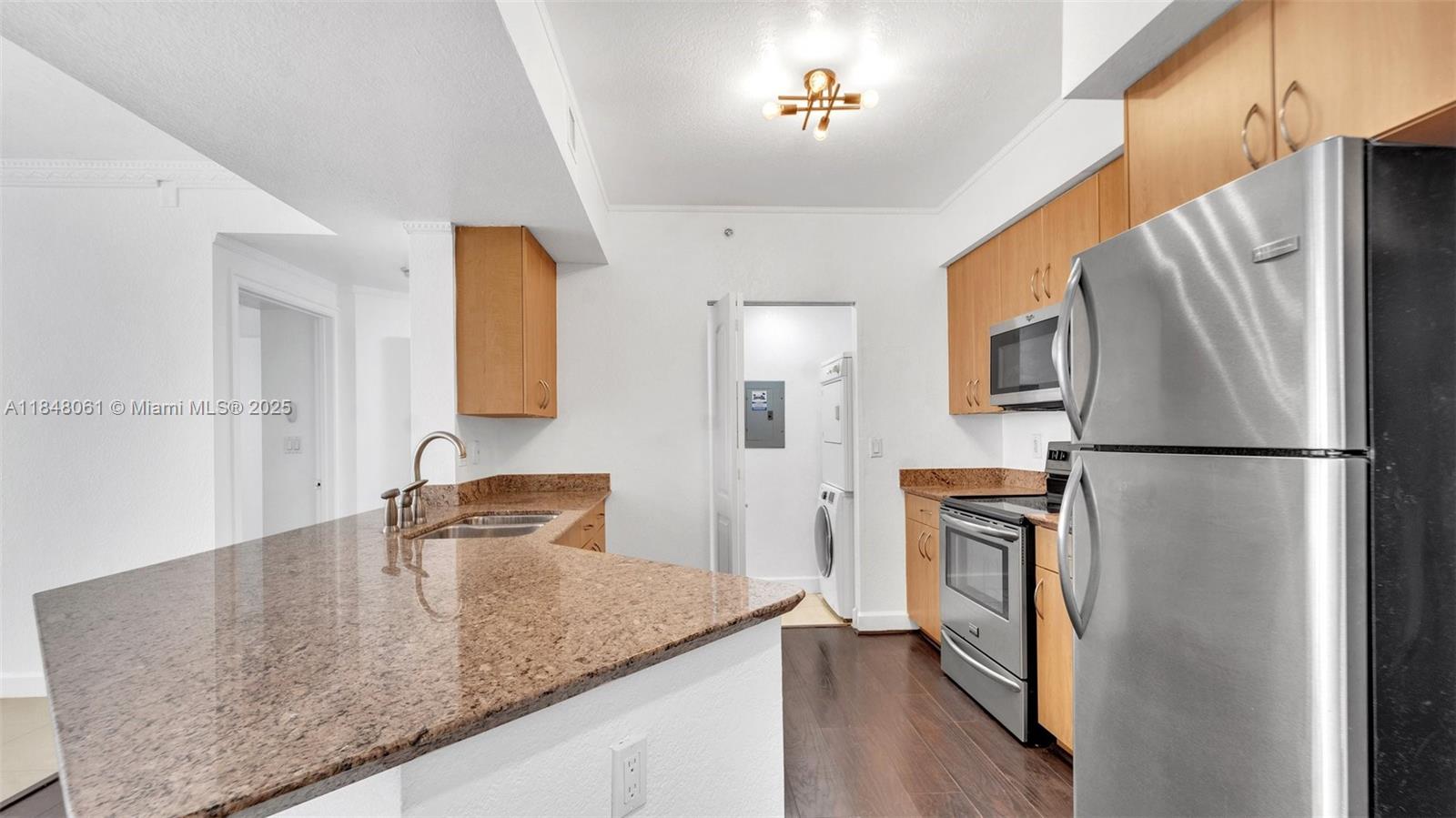 This spacious 2-bedroom, 2-bathroom condo is move-in ready and showcases elegant porcelain and wood floors, granite countertops, and stainless steel appliances. The unit offers comfort and style in the heart of Downtown Hollywood—just steps from top-rated restaurants, vibrant bars, and scenic parks.
Enjoy being just a 5-minute drive to Hollywood Beach and 15 minutes to Aventura Mall, Gulfstream Casino, and the Seminole Hard Rock Hotel & Casino.
Building amenities include a fully equipped gym with sauna and indoor lap pool, an aerobics room, internet café, business center, social room, and private movie theater. One assigned parking space is included. This is your opportunity to own a beautiful condo in one of South Florida’s most walkable and dynamic neighborhoods!