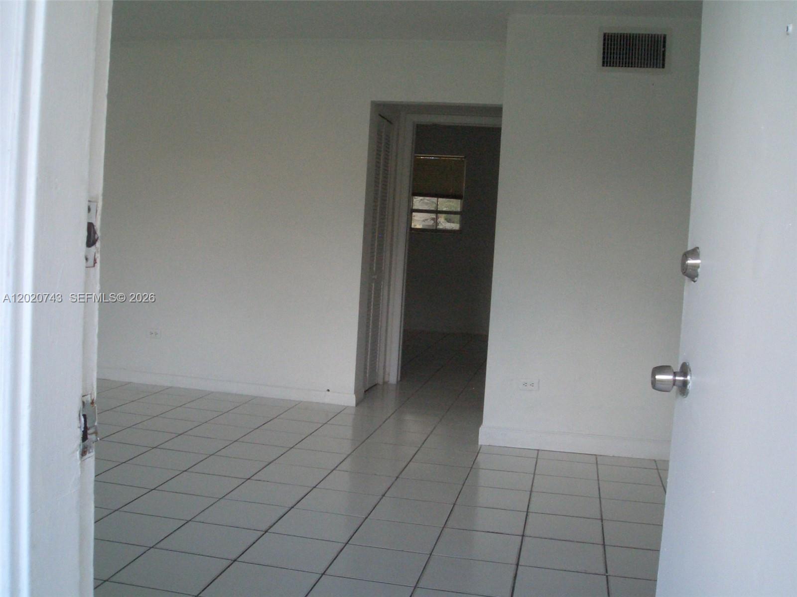 VILLAS AT CUTLER BAY COND - Residential