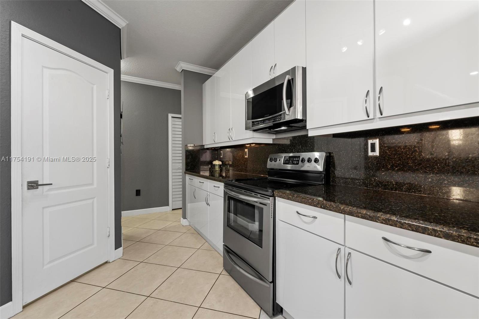 CRESTVIEW LAKES 1ST ADDN - Residential