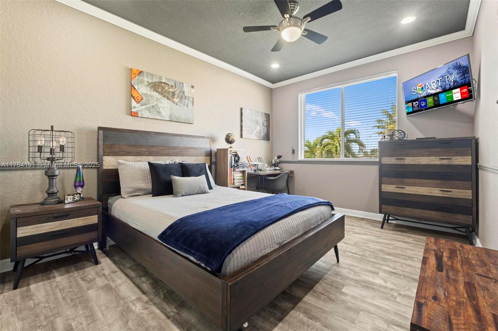 CRESTVIEW LAKES 1ST ADDN - Residential