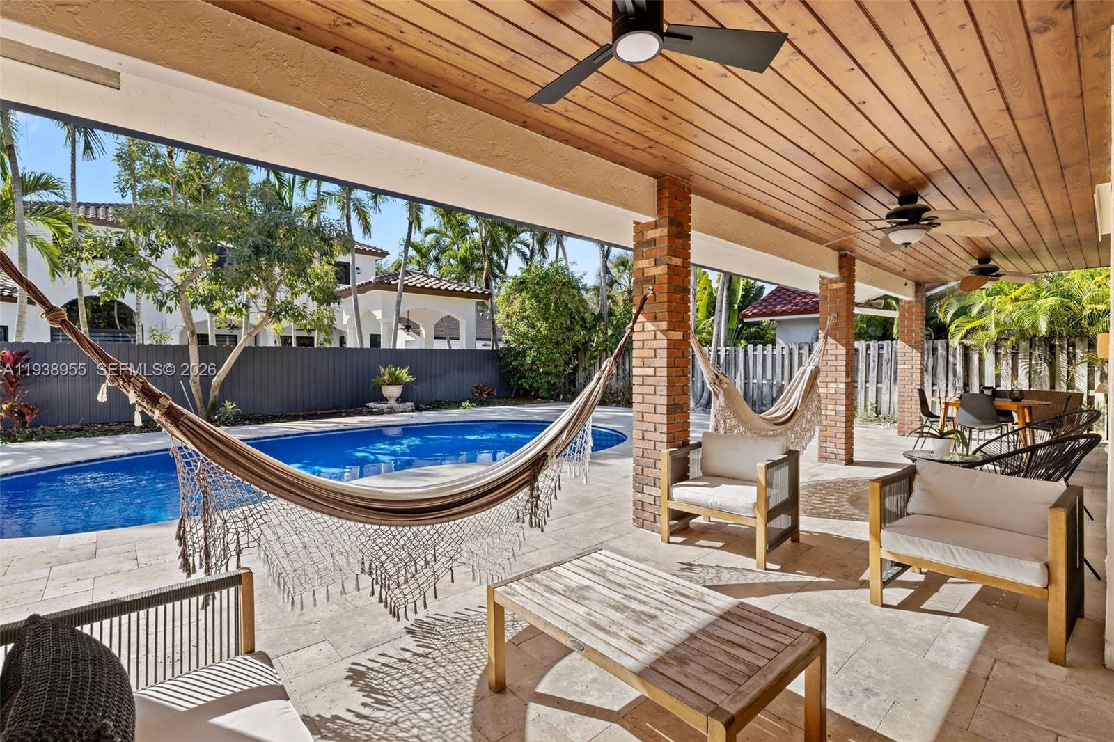 ROYAL OAKS - Residential